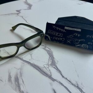 (LIKE NEW) The Muzzy Caddis Reading Glasses 2.00